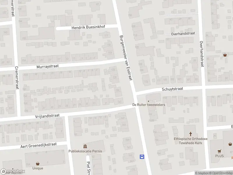 Ambulance met gepaste spoed naar de Burgemeester van Esstraat in Pernis Rotterdam