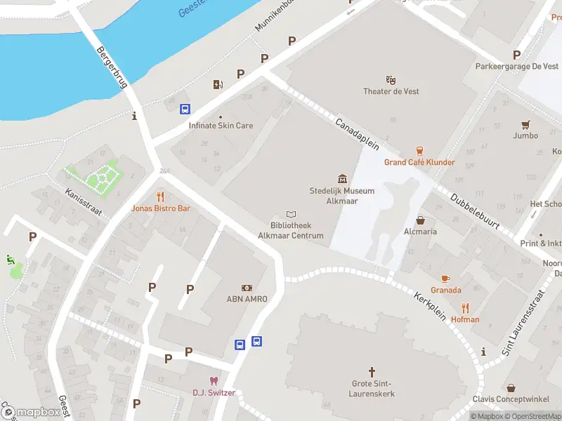 Ambulance met gepaste spoed naar de Gasthuisstraat in Alkmaar