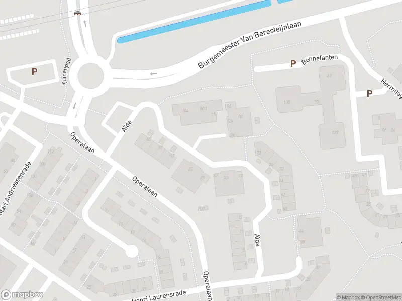 Ambulance met gepaste spoed naar de Aïda in Capelle aan den IJssel