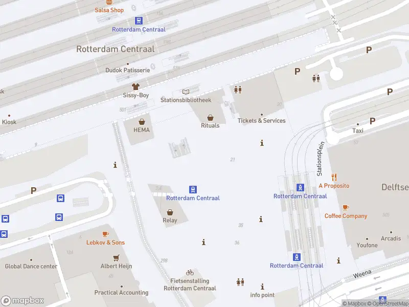 Ambulance met gepaste spoed naar de Stationsplein in Rotterdam