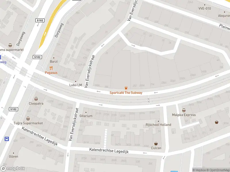 Ambulance met grote spoed naar de Wolphaertsbocht in Rotterdam