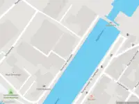 Ambulance met gepaste spoed naar de Govert van Wijnkade in Maassluis