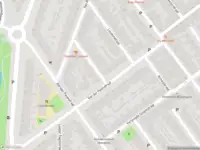 Ambulance met grote spoed naar de Van Zuylen van Nijeveltstraat in Delft