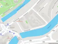 Ambulance met grote spoed naar de Alexanderstraat in Amsterdam