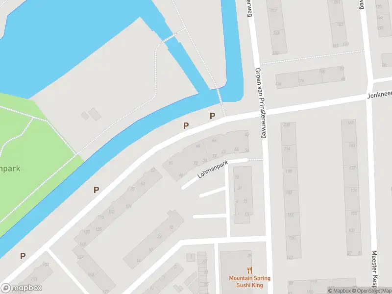 Ambulance met grote spoed naar de Lohmanpark in Ridderkerk