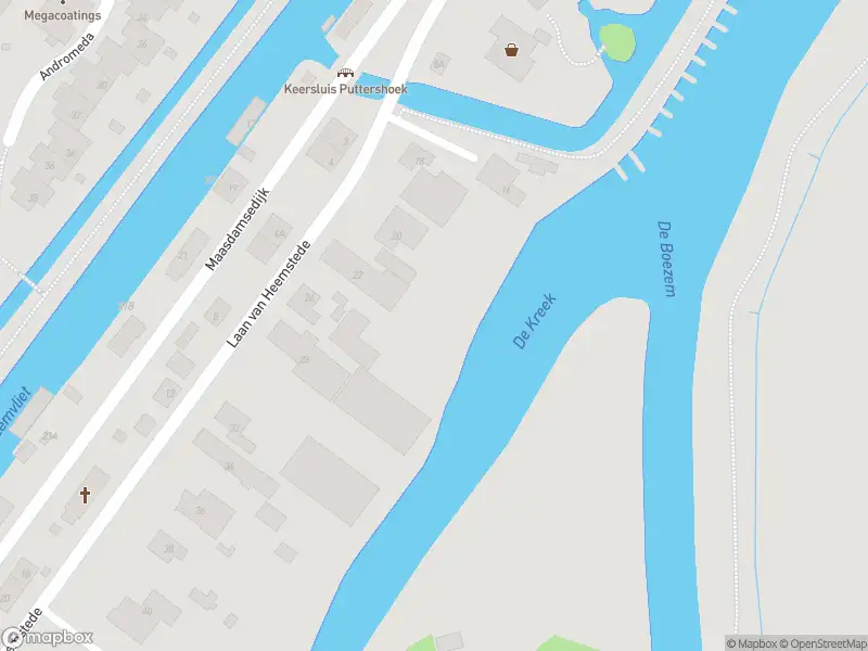 Ambulance met grote spoed naar de Laan van Heemstede in Puttershoek