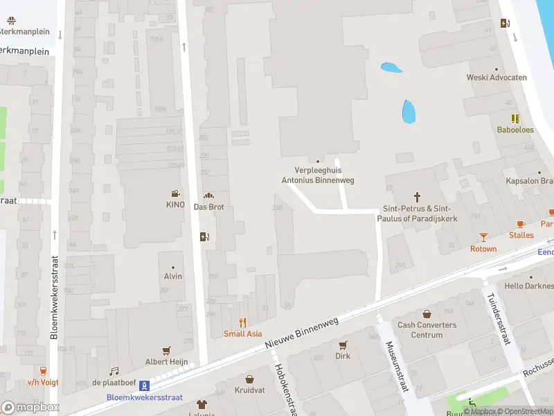 Ambulance met gepaste spoed naar de Nieuwe Binnenweg in Rotterdam