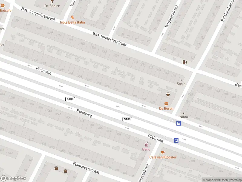 Ambulance met gepaste spoed naar de Pleinweg in Rotterdam