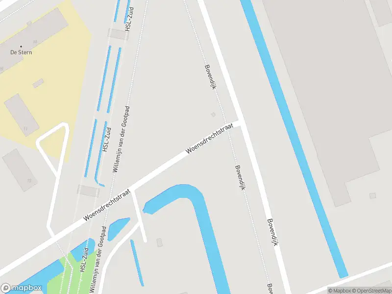 Ambulance met grote spoed naar de Bovendijk in Rotterdam