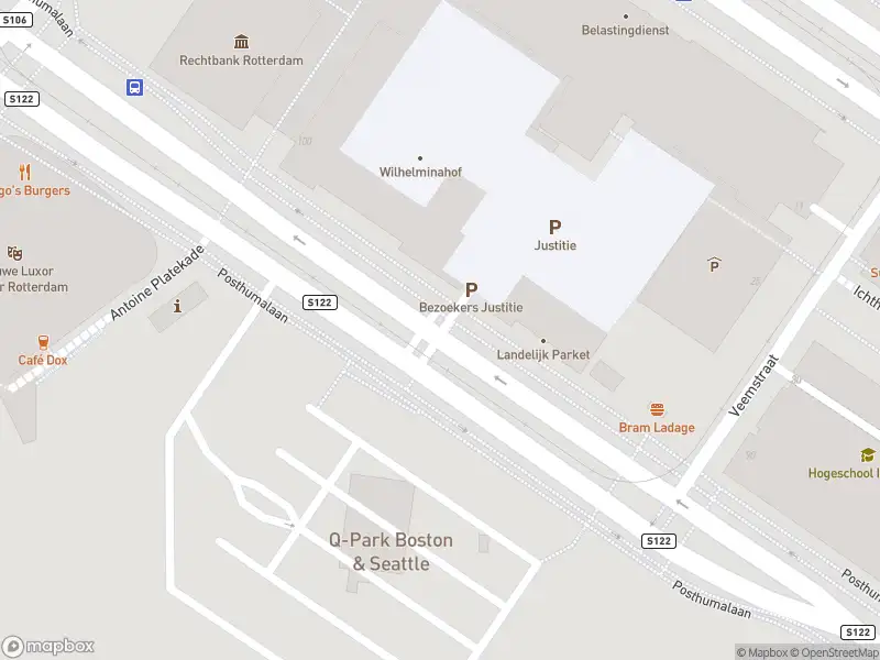 Brandweer met gepaste spoed naar de Posthumalaan in Rotterdam vanwege een liftopsluiting