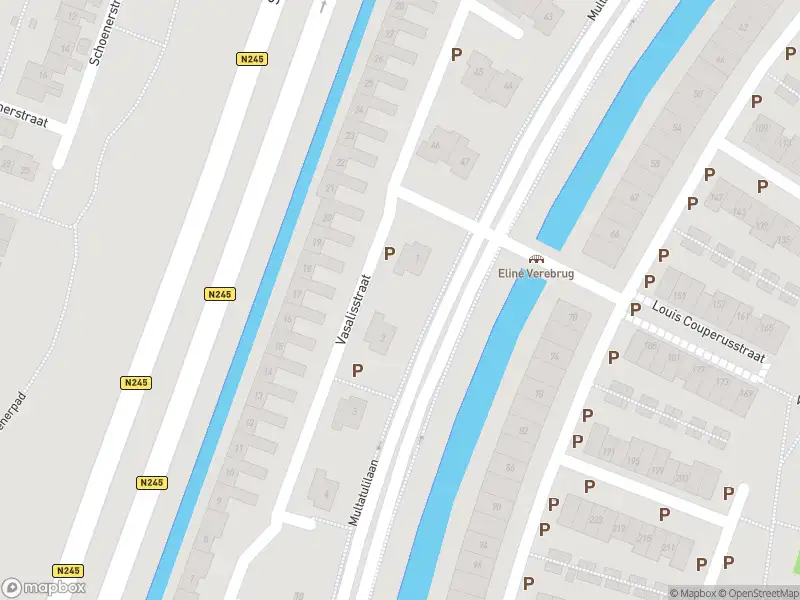 Ambulance met gepaste spoed naar de Vasalisstraat in Alkmaar