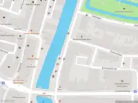 Ambulance met grote spoed naar de Hoflaan in Vlaardingen