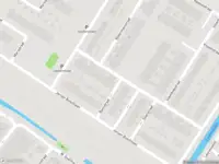 Ambulance met grote spoed naar de Zuiderkruisstraat in Zwijndrecht