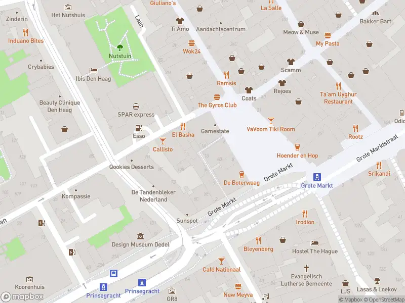 Ambulance met grote spoed naar de Boterstraat in 's-Gravenhage