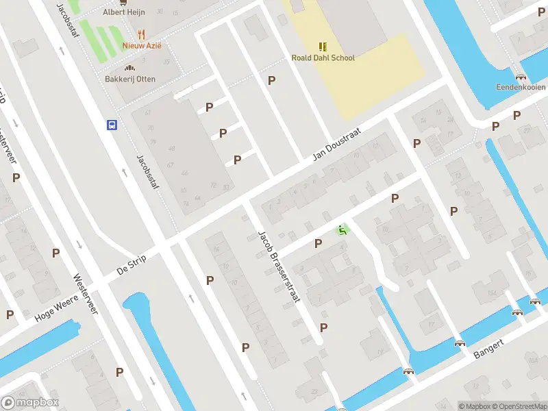 Ambulance met gepaste spoed naar de Jan Doustraat in Zwaag