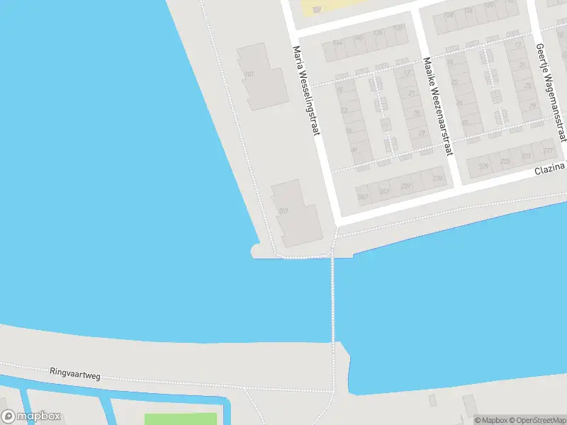 Ambulance met grote spoed naar de Maria Wesselingstraat in Rotterdam