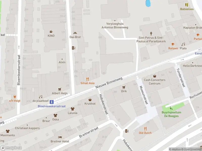 Ambulance met gepaste spoed naar de Nieuwe Binnenweg in Rotterdam