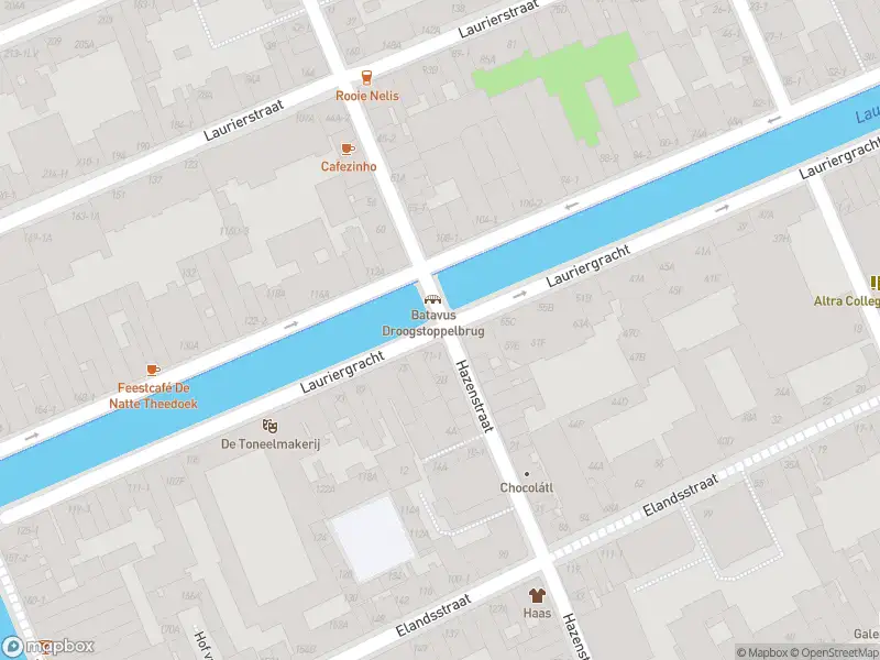 Ambulance met grote spoed naar de Elandsgracht in Amsterdam