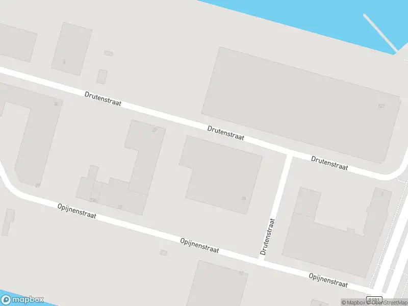 Ambulance met gepaste spoed naar de Drutenstraat in Rotterdam