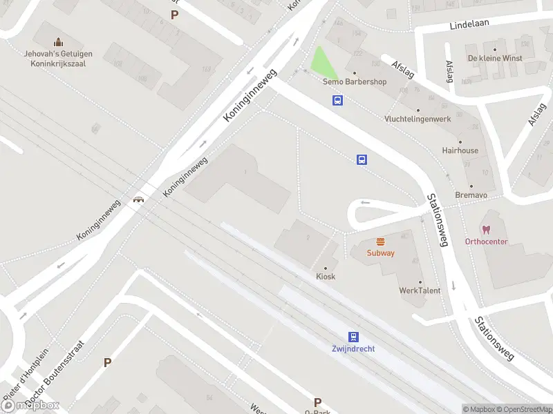 Ambulance met gepaste spoed naar de Stationsplein in Zwijndrecht