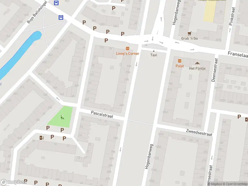Ambulance met grote spoed naar de Hogenbanweg in Schiedam