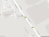 Politie met grote spoed naar de Vijf Eikenweg in Oosterhout vanwege letsel