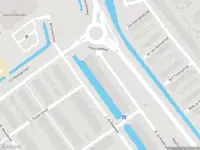 Ambulance met grote spoed naar de B. de Roijstraat in Spijkenisse