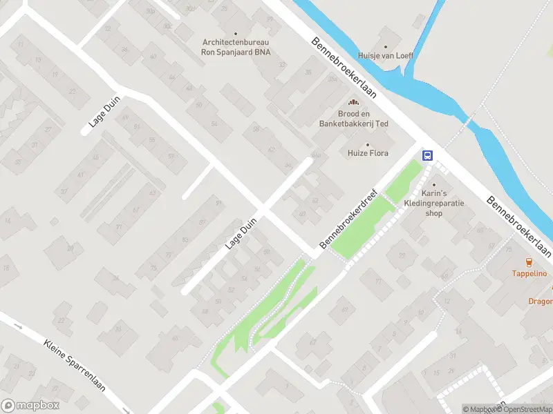 Ambulance met grote spoed naar de Bennebroekerlaan in Bennebroek