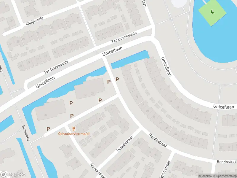 Ambulance met grote spoed naar de Rondostraat in Hellevoetsluis