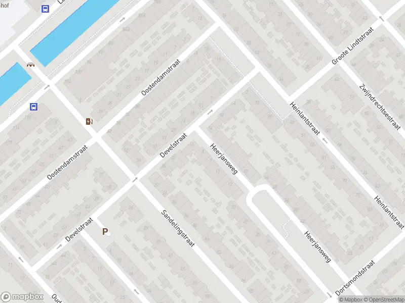 Ambulance met grote spoed naar de Heerjansweg in Rotterdam