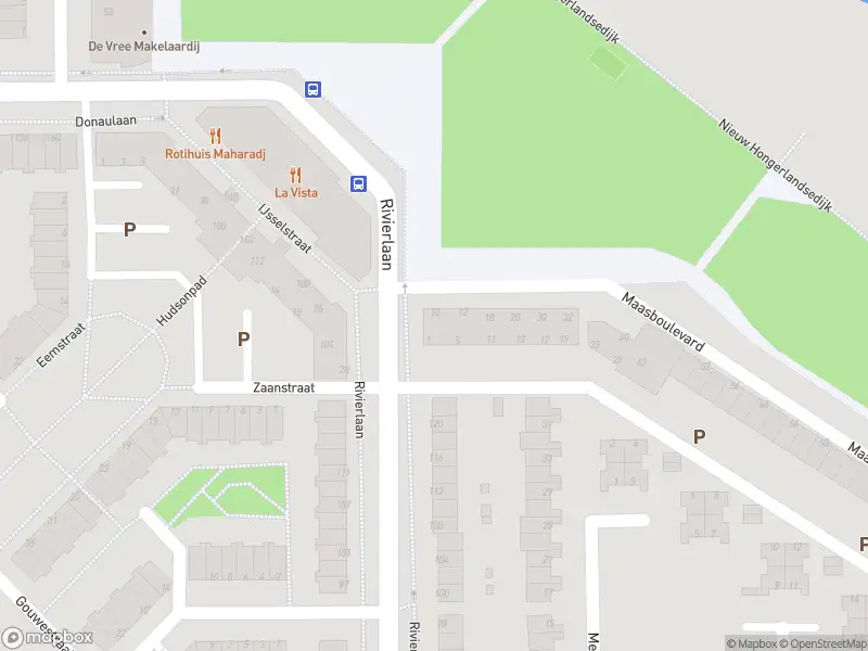 Ambulance met gepaste spoed naar de Maasboulevard in Spijkenisse