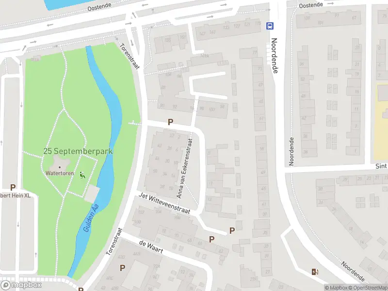 Brandweer met gepaste spoed naar de Anna van Eekerenstraat in Helmond vanwege een liftopsluiting