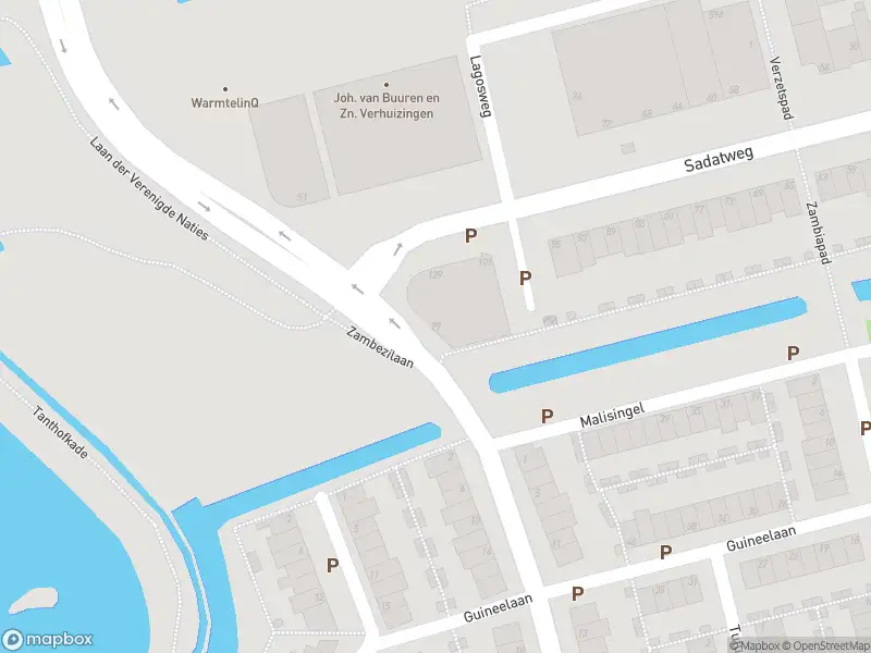 Ambulance met gepaste spoed naar de Laan der Verenigde Naties in Delft