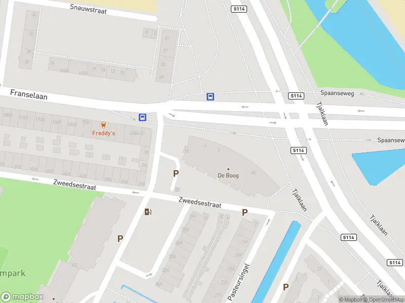 Ambulance naar de Franselaan in Rotterdam