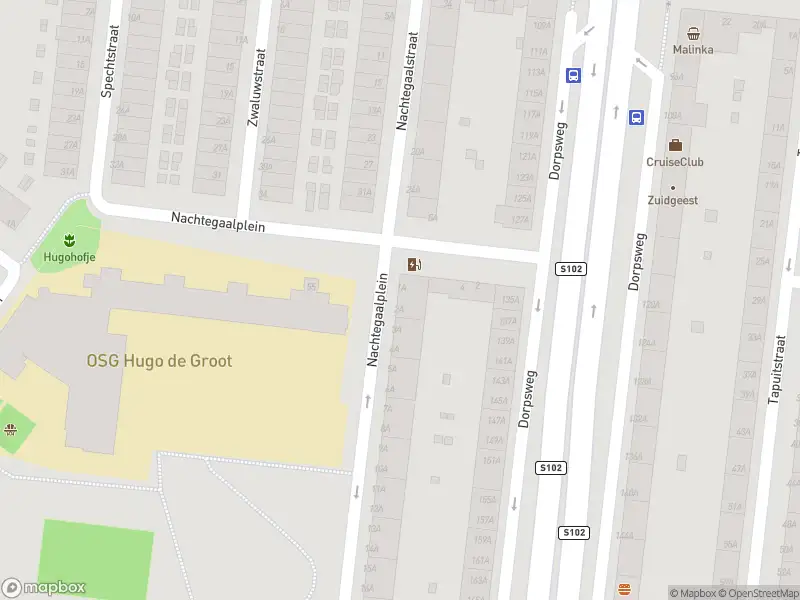 Ambulance met grote spoed naar de Nachtegaalplein in Rotterdam