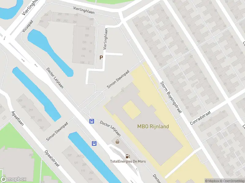 Ambulance met gepaste spoed naar de Toermalijnstraat in Leiden