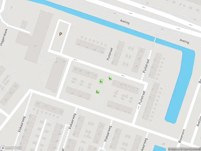 Ambulance met grote spoed naar de Puitstraat in Hoogvliet Rotterdam