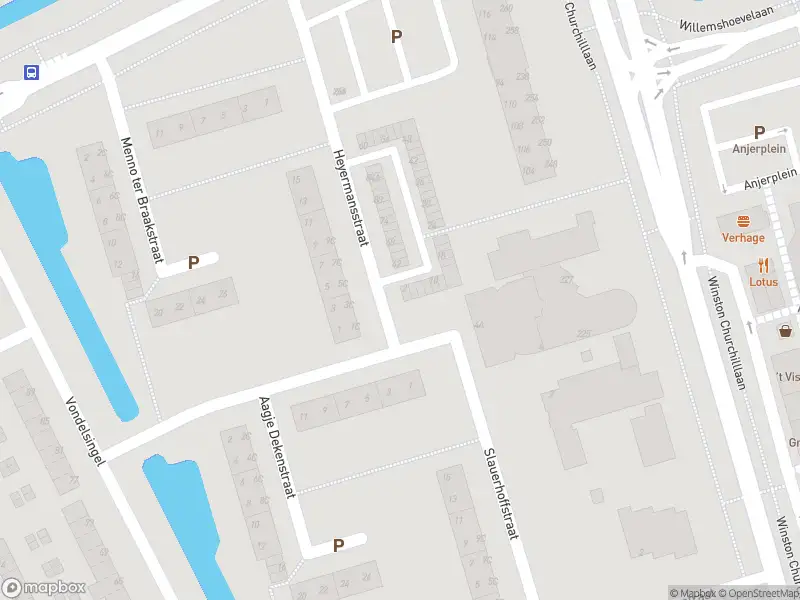 Ambulance met grote spoed naar de Heyermansstraat in Spijkenisse