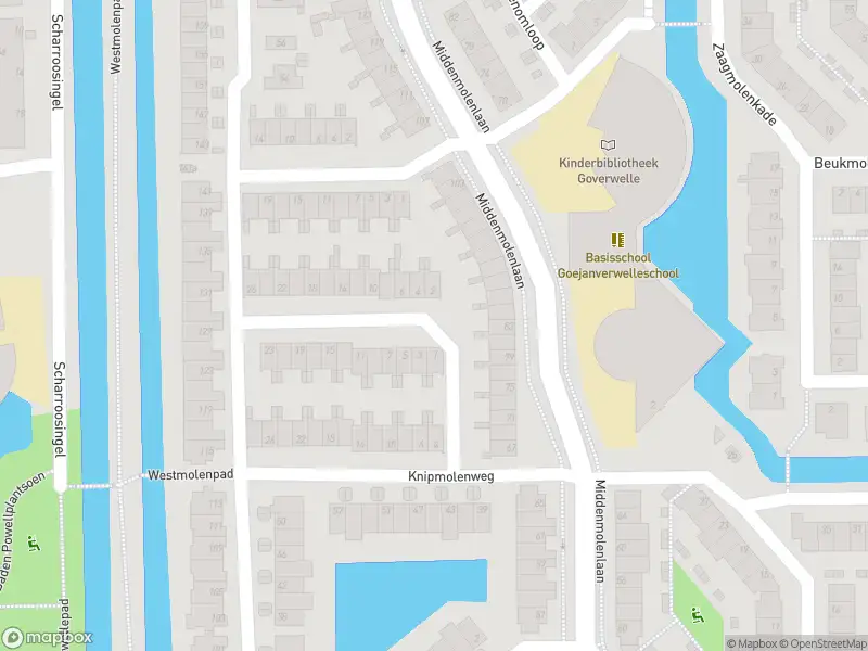 Ambulance met grote spoed naar de Watermolenhoek in Gouda