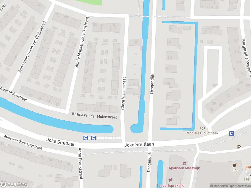 Ambulance met grote spoed naar de Clara Visserstraat in Spijkenisse