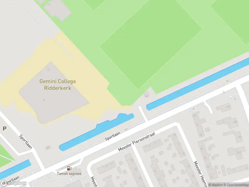 Ambulance met gepaste spoed naar de Sportlaan in Ridderkerk