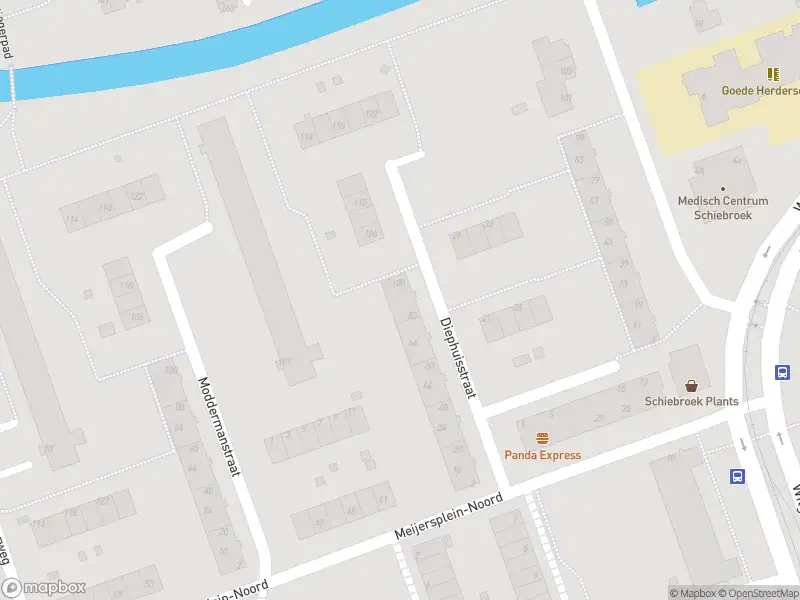 Ambulance met grote spoed naar de Diephuisstraat in Rotterdam