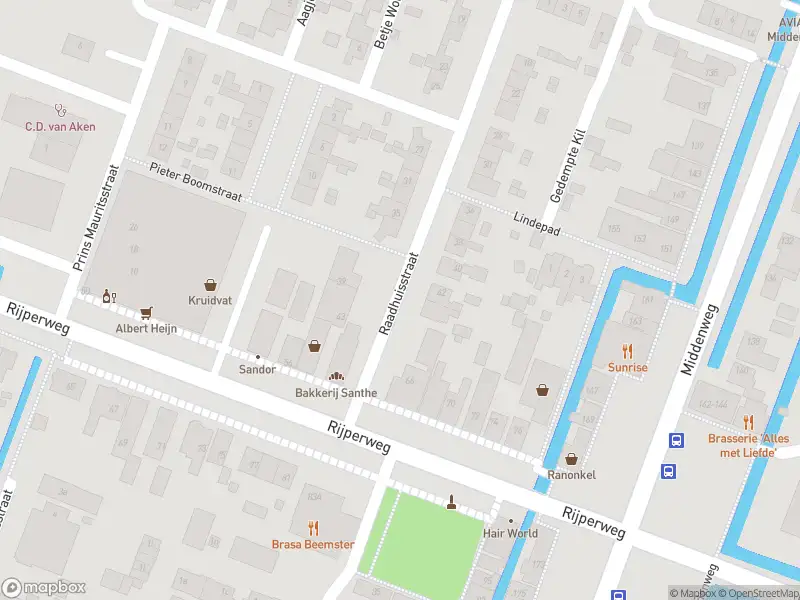 Brandweer met grote spoed naar de Nachtegaalstraat in Middenbeemster vanwege afhijsen patient