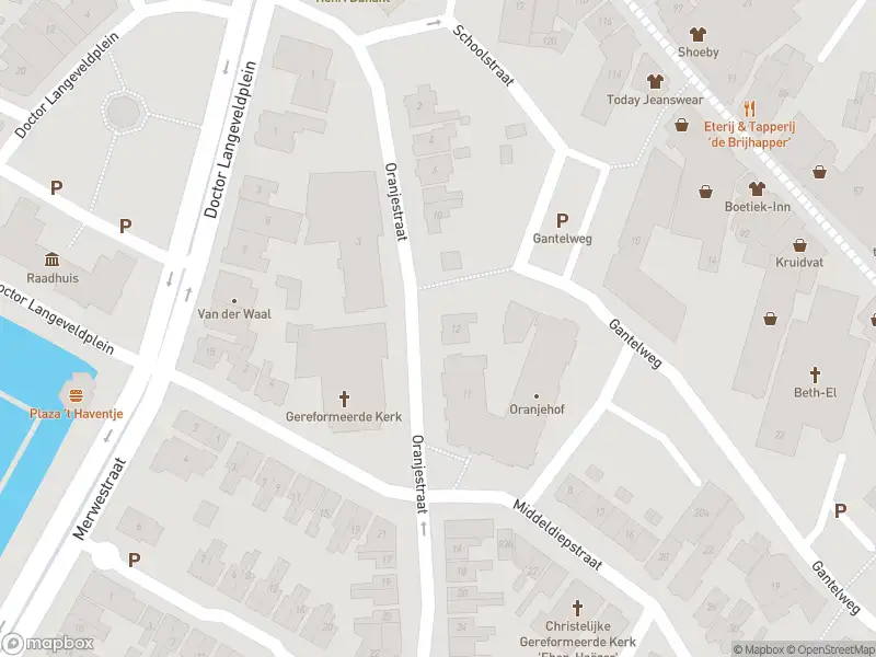 Ambulance met grote spoed naar de Oranjestraat in Sliedrecht