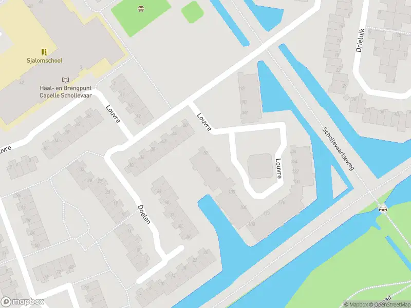 Ambulance met gepaste spoed naar de Louvre in Capelle aan den IJssel