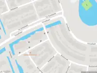 Ambulance met grote spoed naar de Rondostraat in Hellevoetsluis