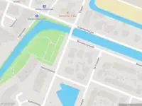 Ambulance met grote spoed naar de Veenendaalplein in Amstelveen