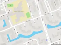 Ambulance met grote spoed naar de Zeisthoeve in Vlaardingen