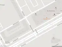 Brandweer met gepaste spoed naar de Kikkensteinstraat in Amsterdam