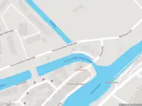 Ambulance met gepaste spoed naar de Sommelsdijkse Havendijk in Middelharnis